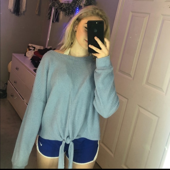 Baby blue sweater - Picture 2 of 4